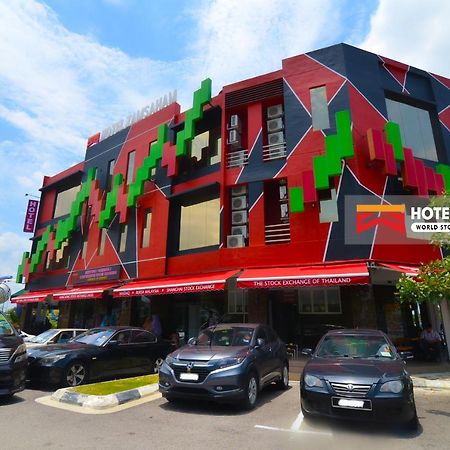 Hotel Zamsaham Kulai Exterior photo